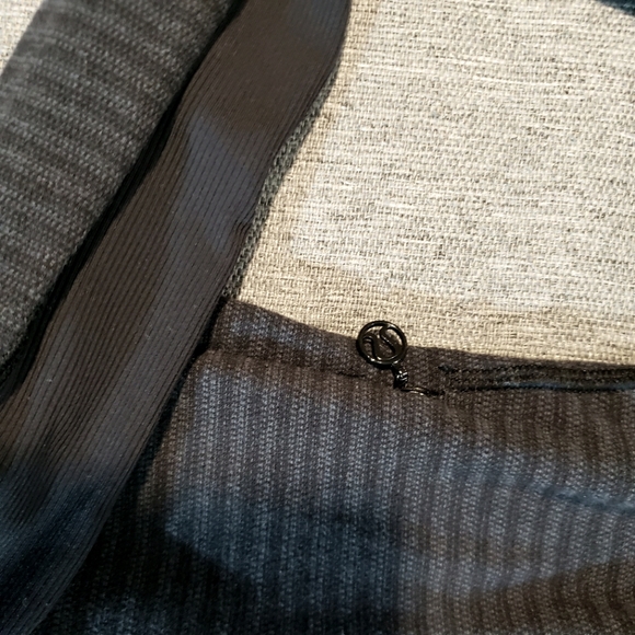 Lululemon Bhakti Jacket Size 8 Color Black/grey - Picture 7 of 11